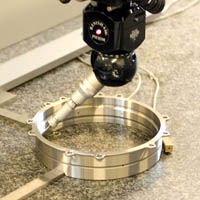 Roulement mesuré sur la machine de mesure Mitutoyo Strato à commande numérique CNC
